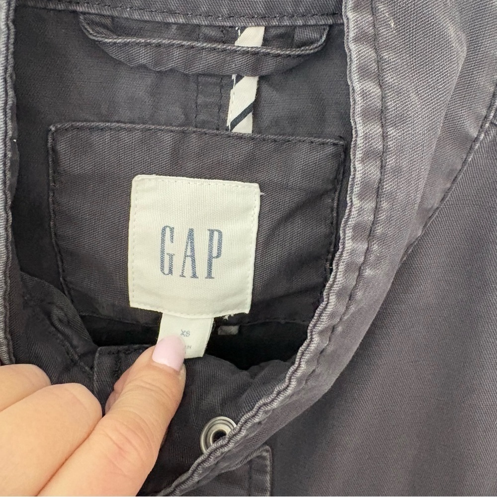 GAP Women’s Gray with Beaded Details Utility Jacket - Picture 7 of 8